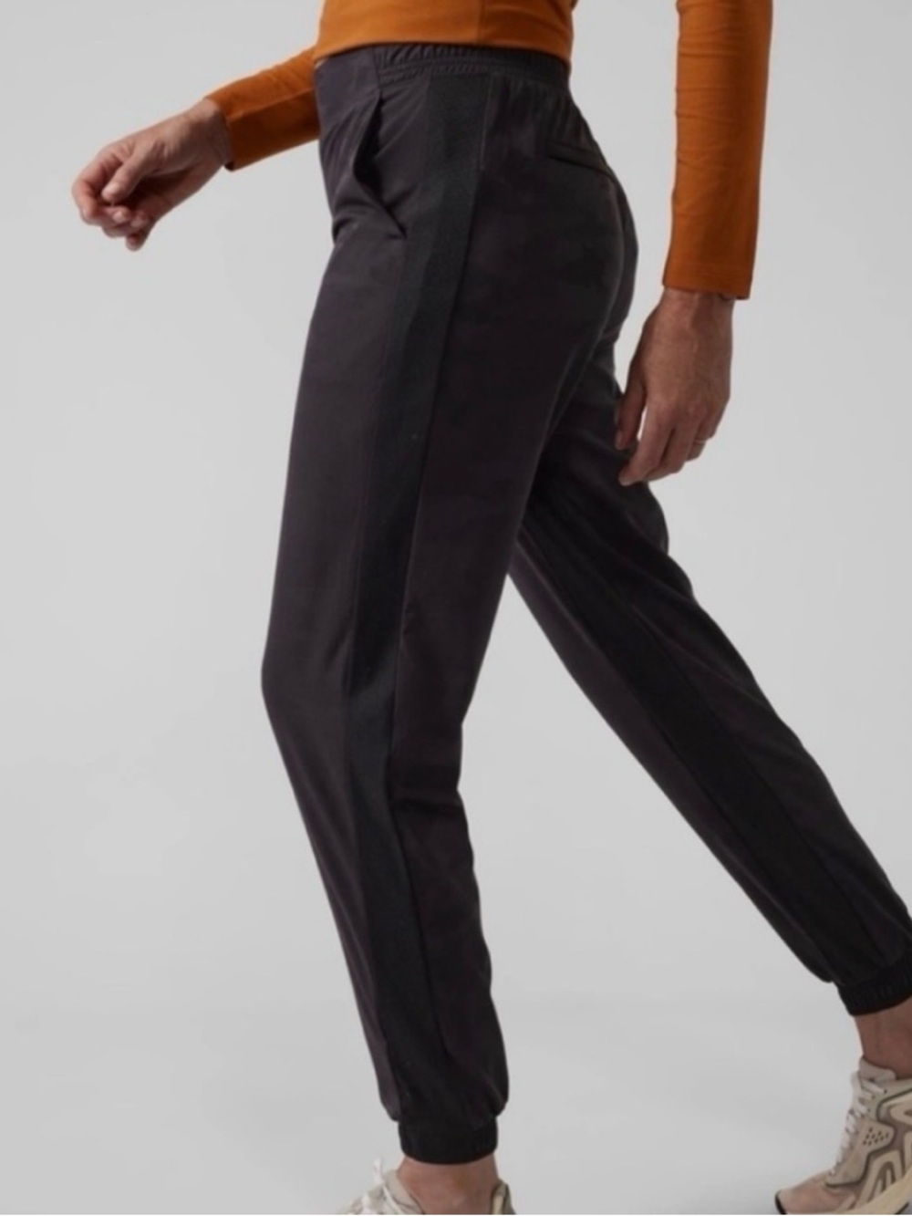 Athleta Brooklyn Textured Joggers Black Camo